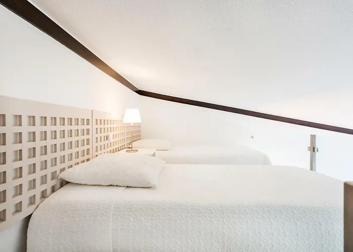 Victory Village T1 & Mezzanine Апартаменты *