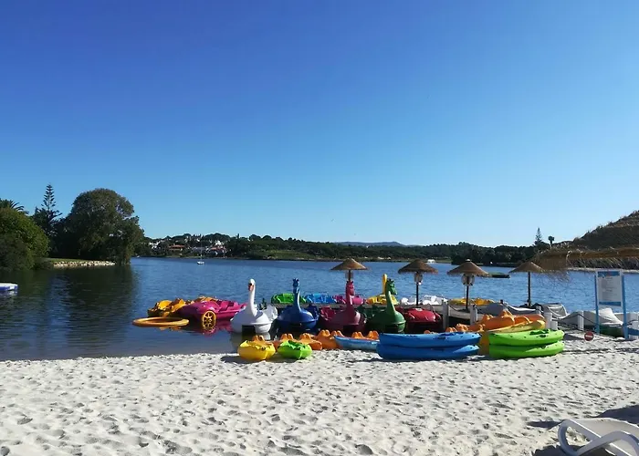 Victory Village T1 & Mezzanine アパート